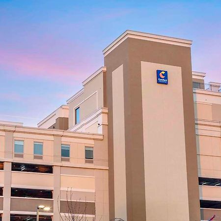 Comfort Inn & Suites Newark Liberty International Airport エクステリア 写真