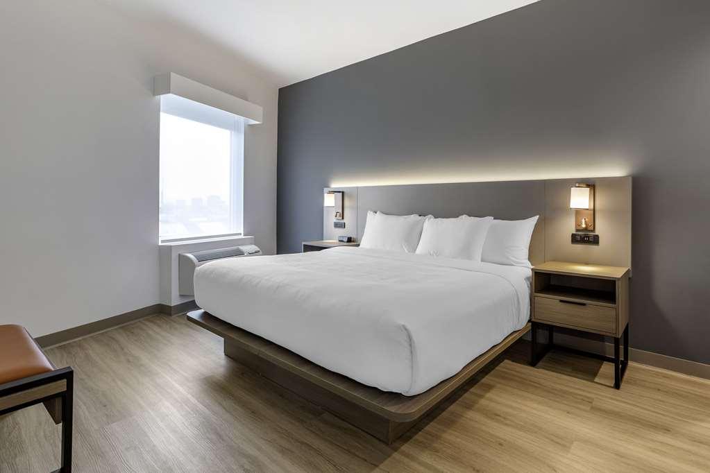 Comfort Inn & Suites Newark Liberty International Airport 部屋 写真