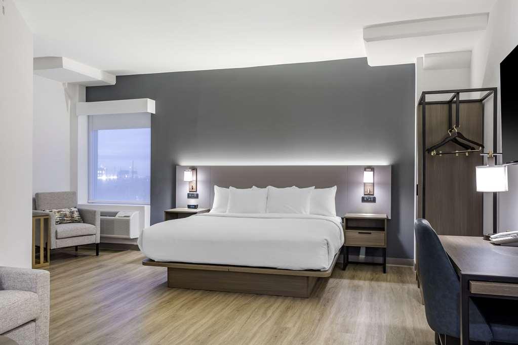 Comfort Inn & Suites Newark Liberty International Airport 部屋 写真
