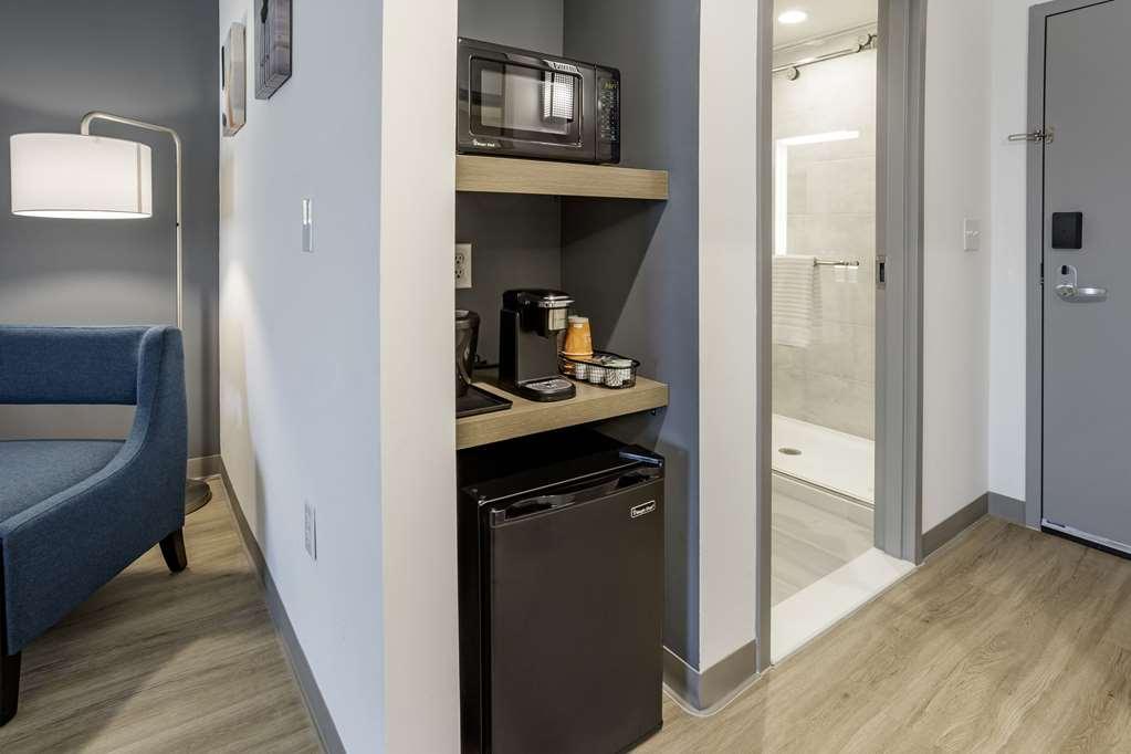 Comfort Inn & Suites Newark Liberty International Airport 部屋 写真