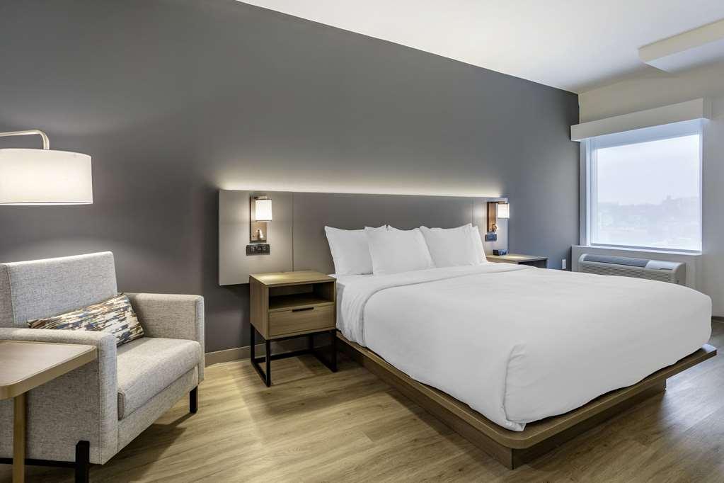 Comfort Inn & Suites Newark Liberty International Airport 部屋 写真