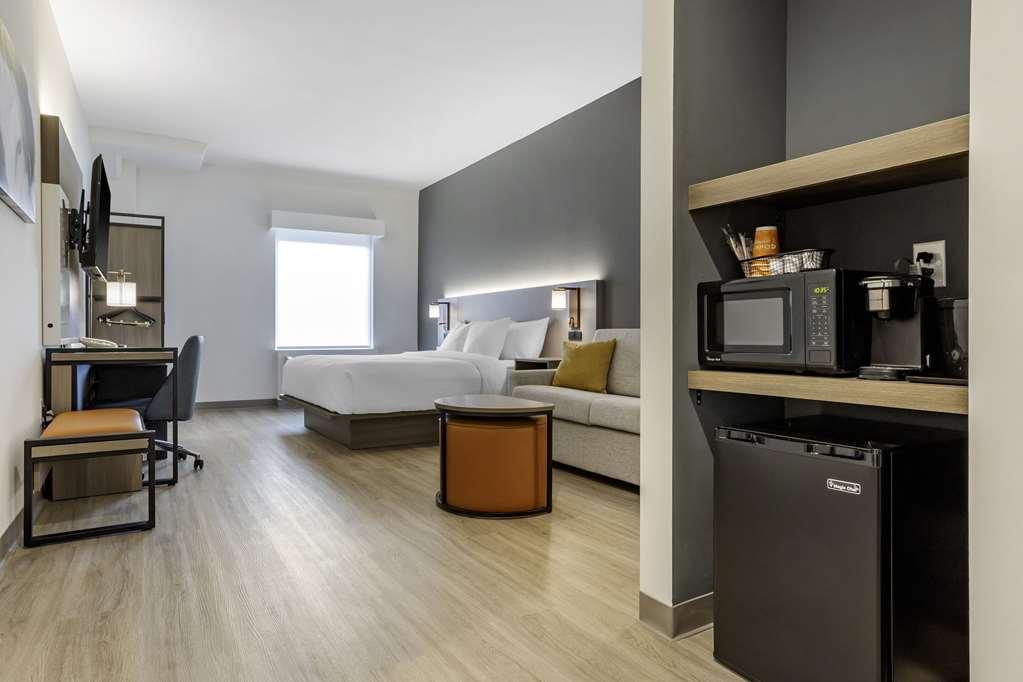 Comfort Inn & Suites Newark Liberty International Airport 部屋 写真