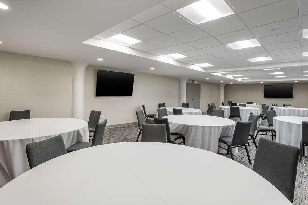Comfort Inn & Suites Newark Liberty International Airport 設備 写真