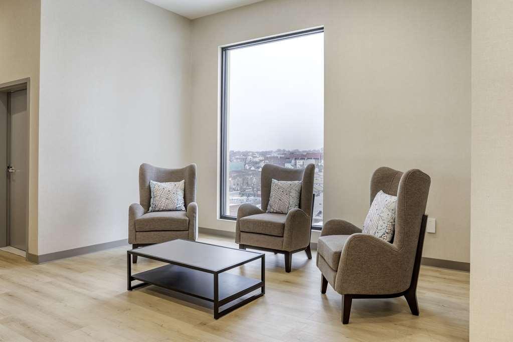 Comfort Inn & Suites Newark Liberty International Airport レストラン 写真