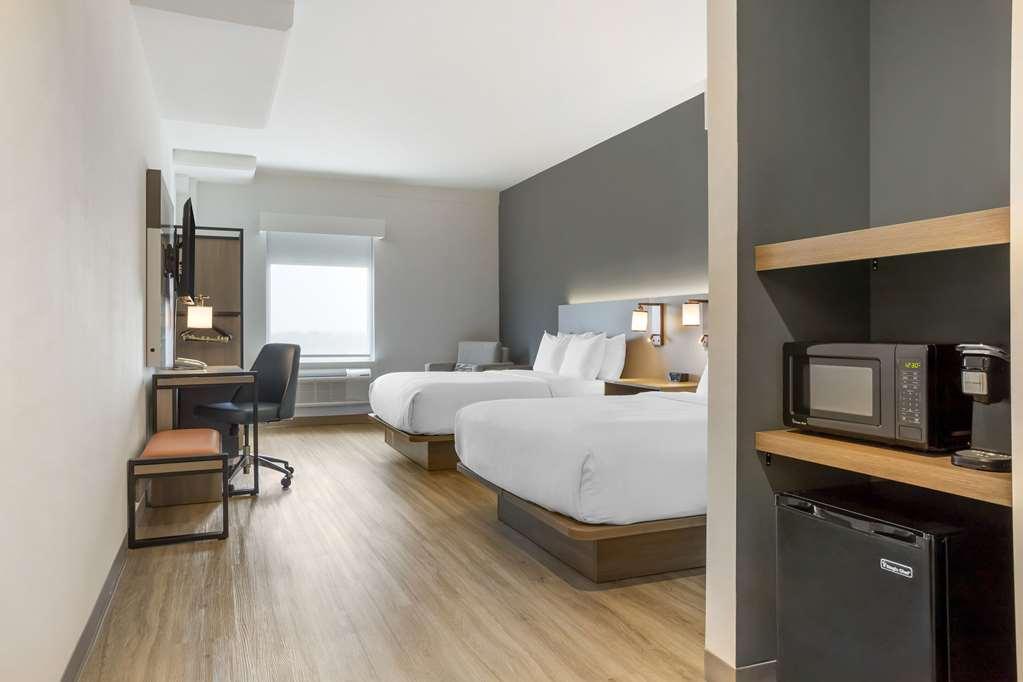 Comfort Inn & Suites Newark Liberty International Airport 部屋 写真