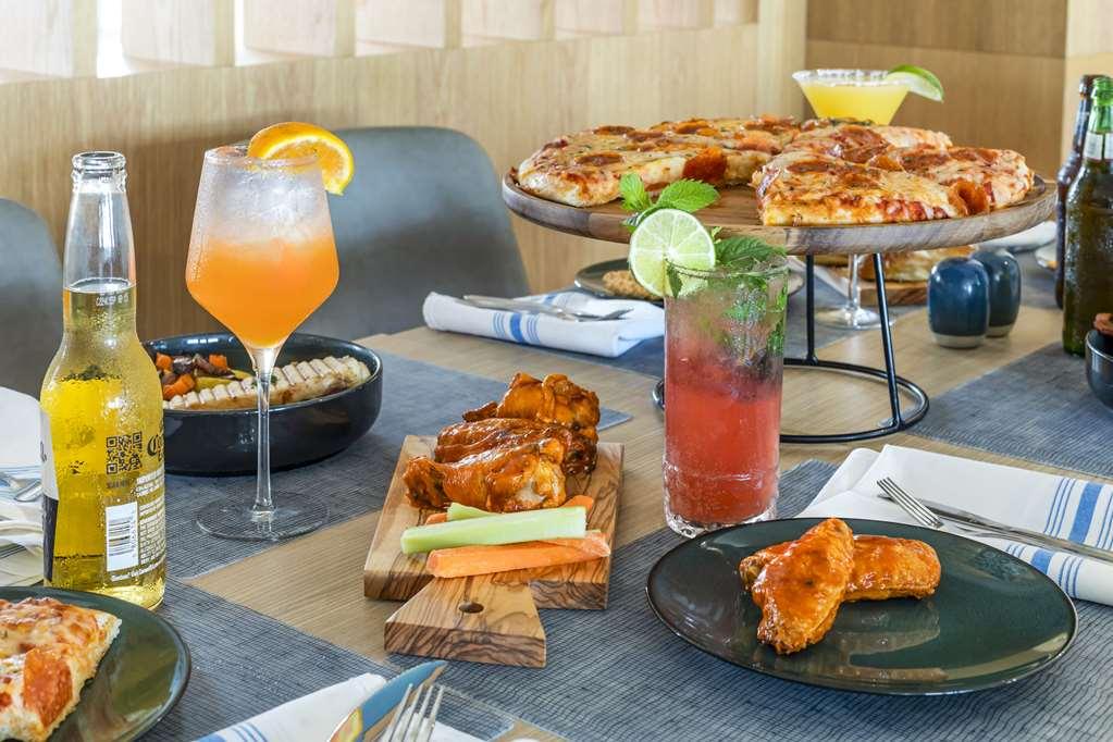 Comfort Inn & Suites Newark Liberty International Airport レストラン 写真