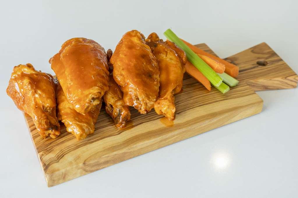 Comfort Inn & Suites Newark Liberty International Airport レストラン 写真