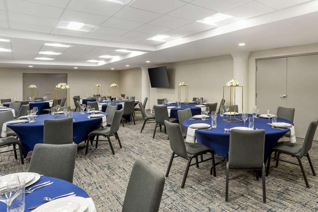 Comfort Inn & Suites Newark Liberty International Airport 設備 写真
