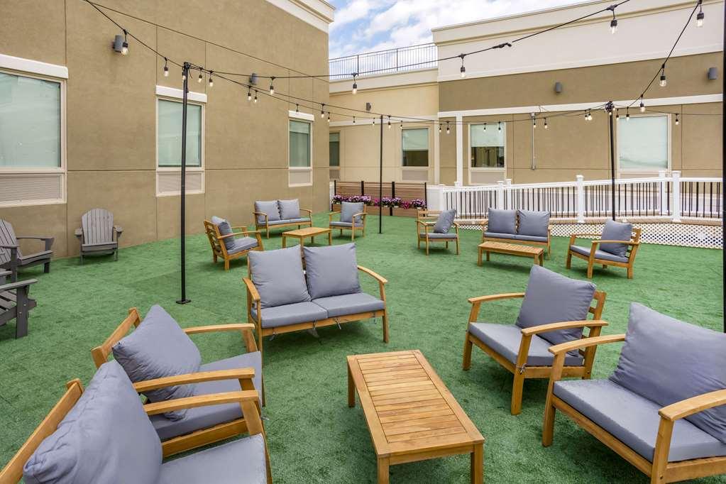 Comfort Inn & Suites Newark Liberty International Airport 設備 写真